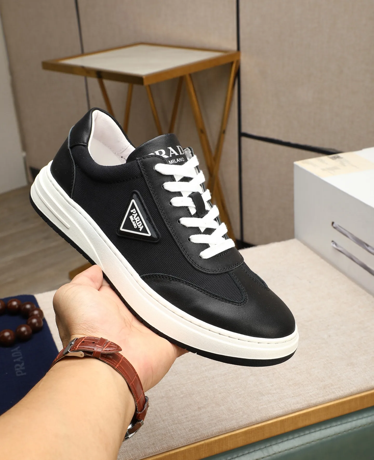 Men's men's shoes 💰420 🌹🌹[PRADA—Prada] latest model 🙈original replica! 👟👟👟Available here. The workmanship is top-notch. The upper is made of Italian 🇮🇹Imported calfskin. ❗️Breathable genuine leather lining @Suitable for travel. The original version has an enlarged engraved sole, making it suitable for all kinds of travels, showing low-key luxury. Let quality speak for itself. Color: Size: 38-44